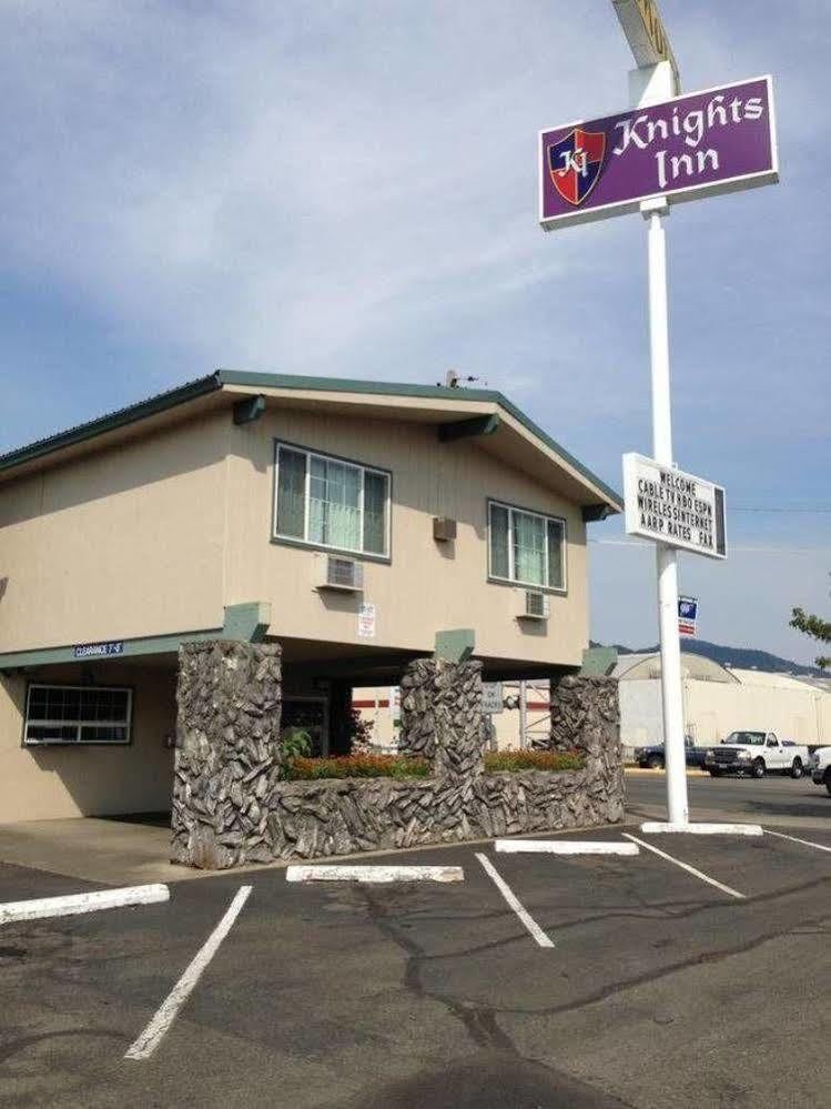 Knights Inn Motel Grants Pass Extérieur photo