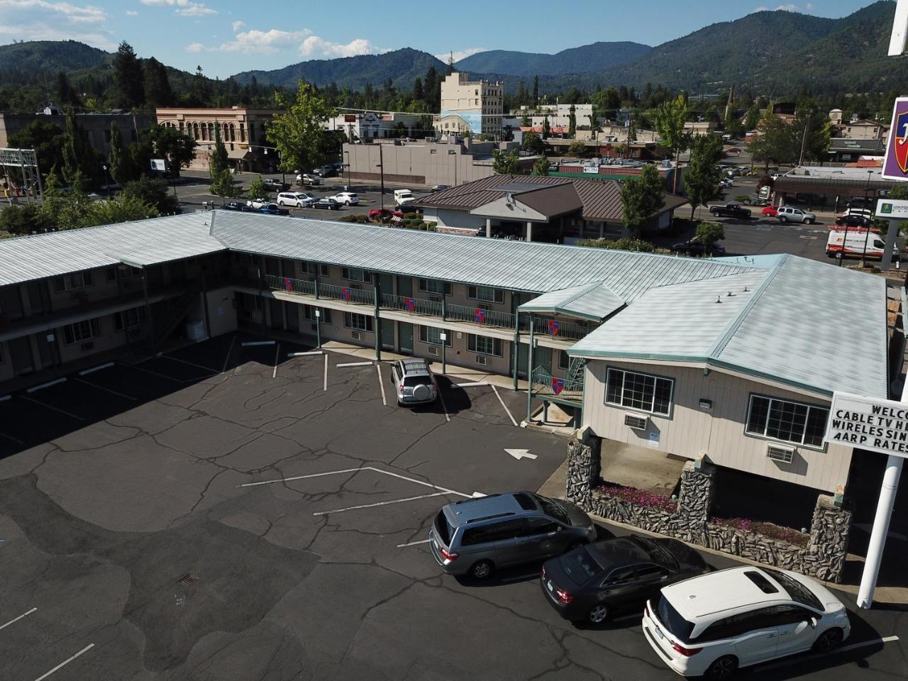 Knights Inn Motel Grants Pass Extérieur photo